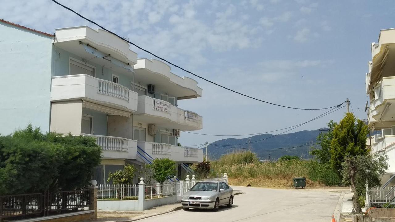 Sea And Sky Apartment Nea Peramos  Exterior photo